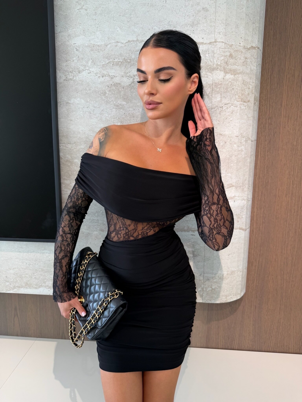 VESTIDO ENCAJE FIOREVIA