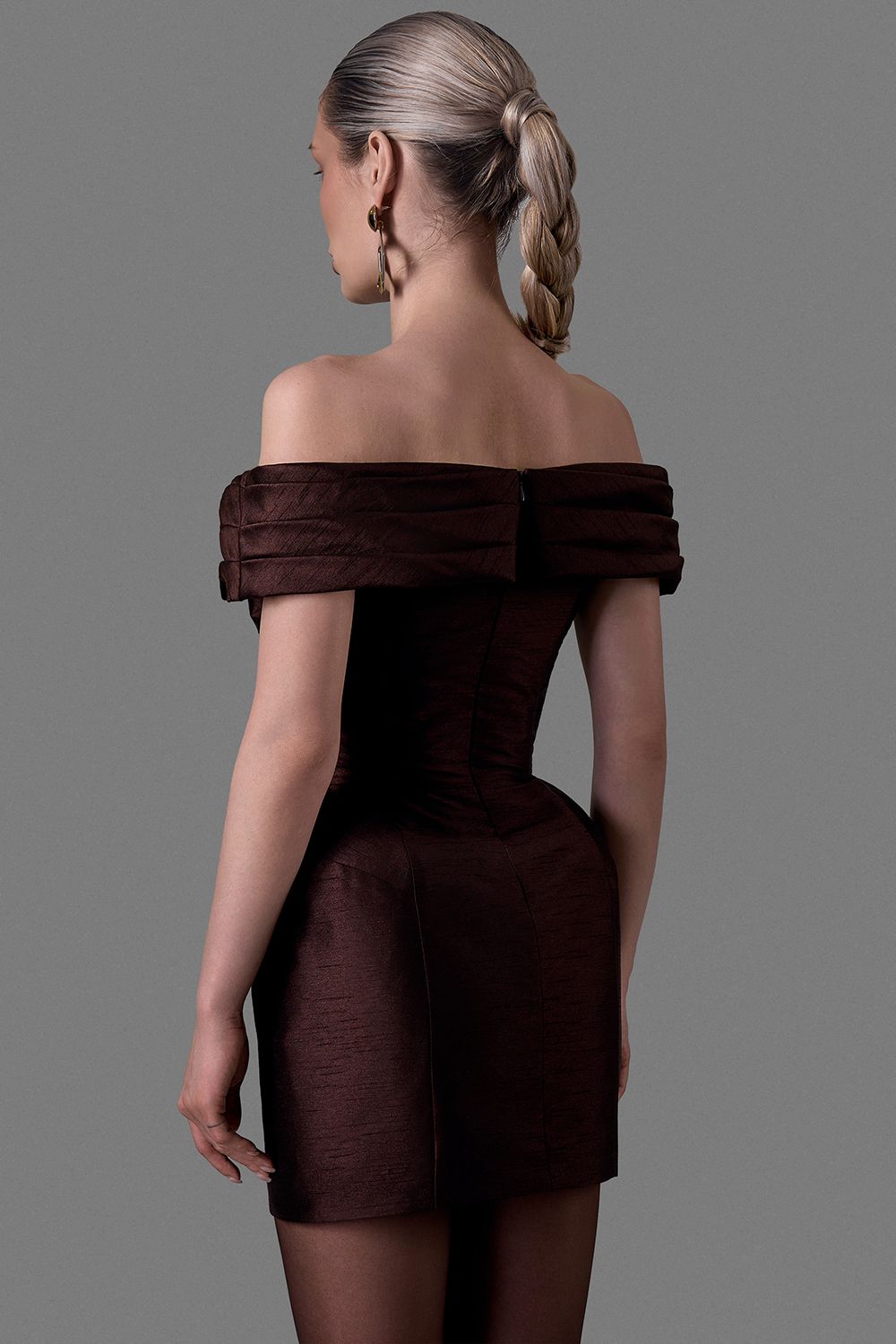 vestido con escote megan