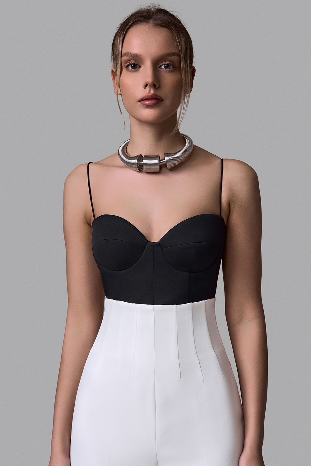 Top bustier con tirantes finos