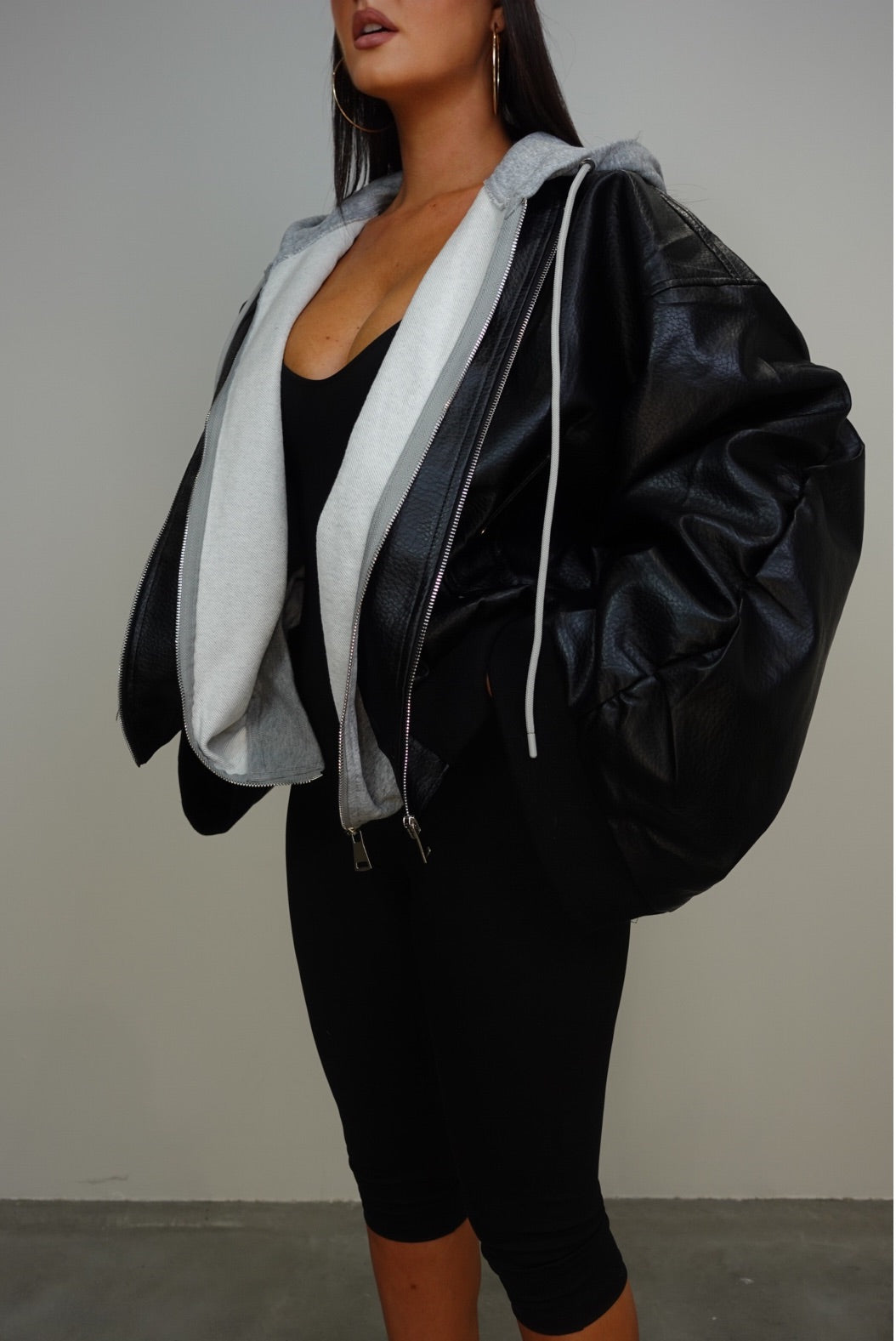 CHAQUETA SUDADERA EXTRA LOOSE NEGRA